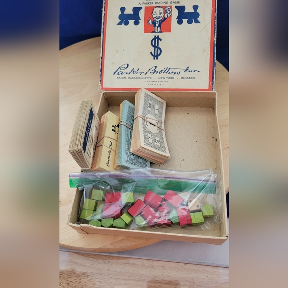 Vintage 1946 Monopoly Game Board and pieces- partially completed - Picture 4 of 16